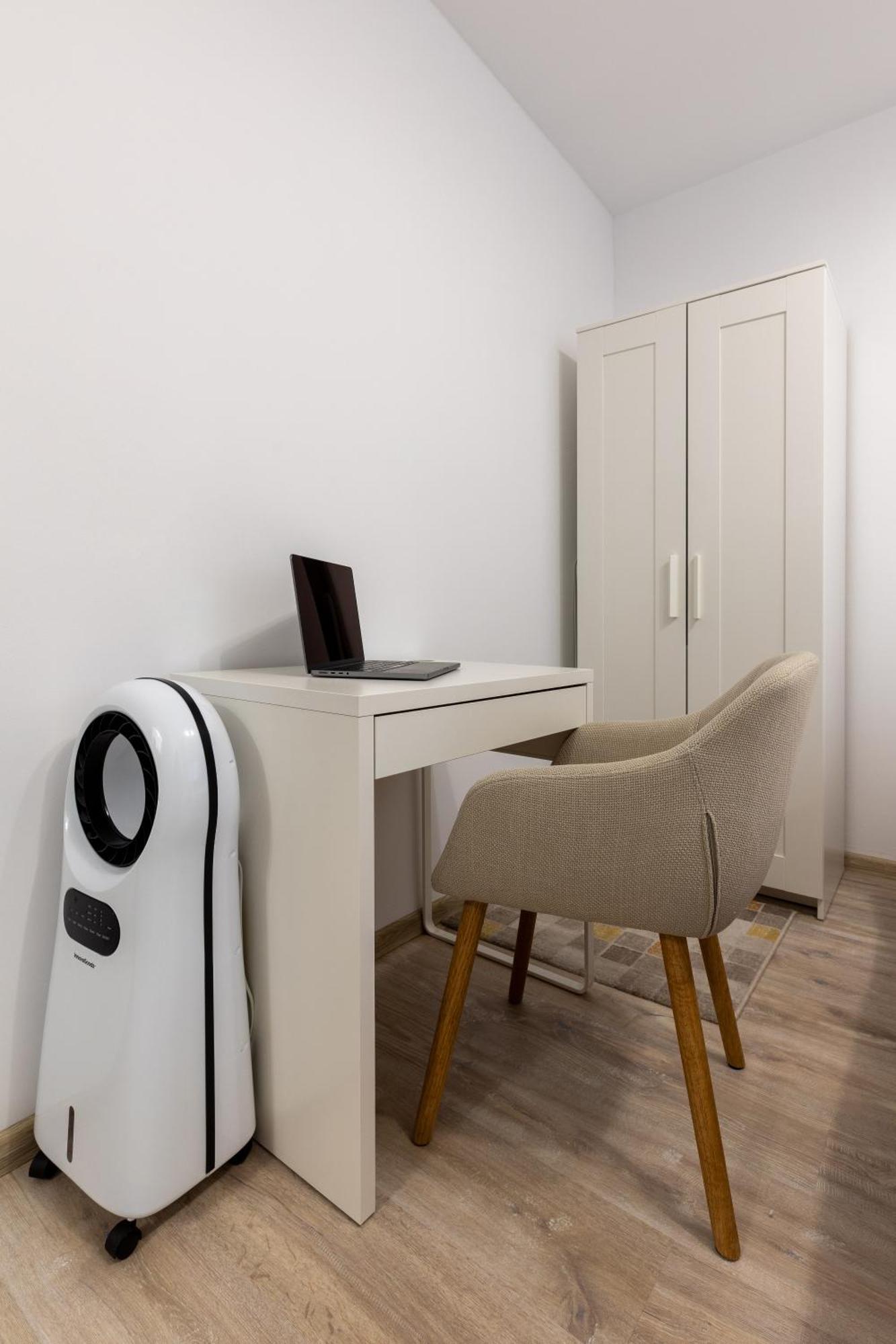 Minerva Studio Craiova Apartment Exterior photo